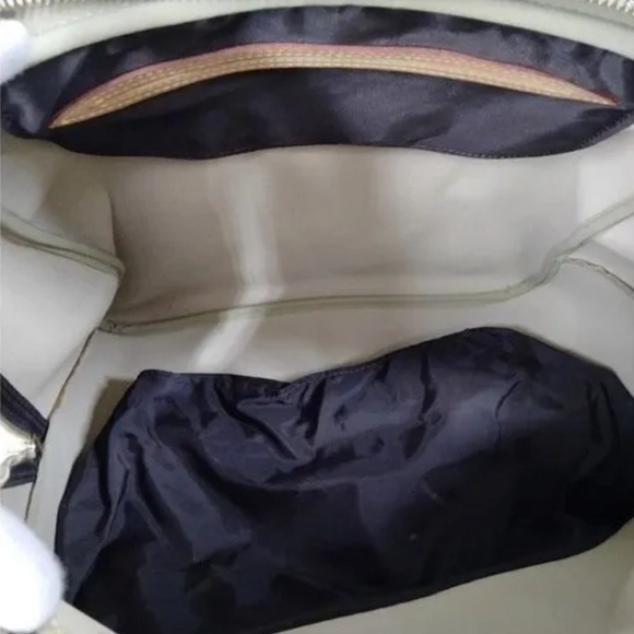 Louis Vuitton Monogram Evasion Travel Bag in Excellent Preloved Condition - Picture 13 of 16